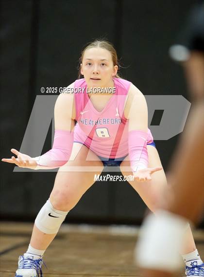 Thumbnail 2 in Weatherford vs Lake Ridge photogallery.