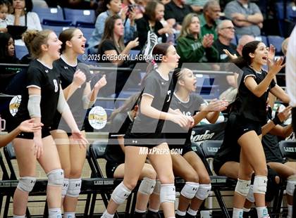 Thumbnail 1 in Weatherford vs Lake Ridge photogallery.