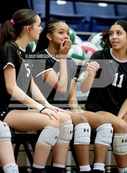 Thumbnail 1 in Weatherford vs Lake Ridge photogallery.