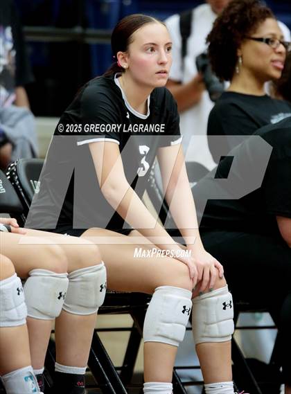 Thumbnail 3 in Weatherford vs Lake Ridge photogallery.