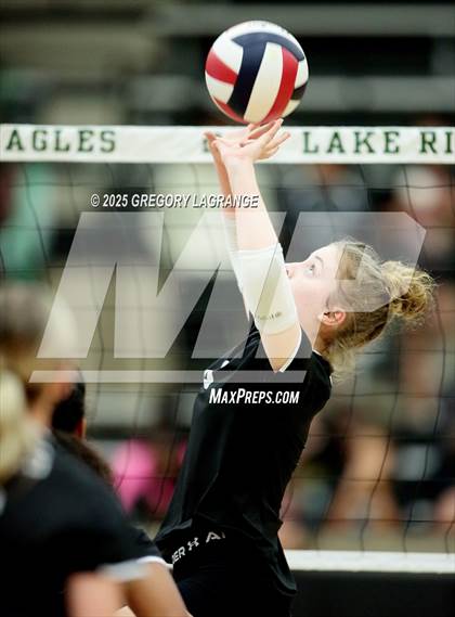 Thumbnail 2 in Weatherford vs Lake Ridge photogallery.