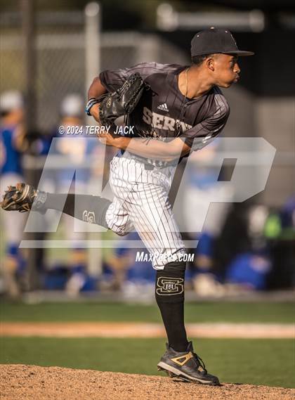 Thumbnail 3 in Bishop Amat @ Servite photogallery.
