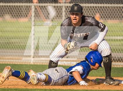 Thumbnail 1 in Bishop Amat @ Servite photogallery.
