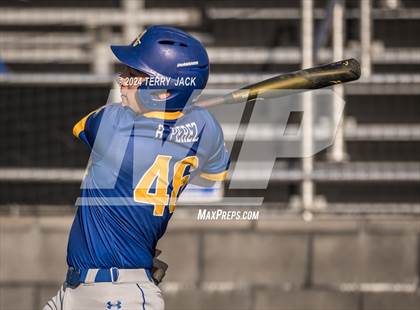 Thumbnail 1 in Bishop Amat @ Servite photogallery.
