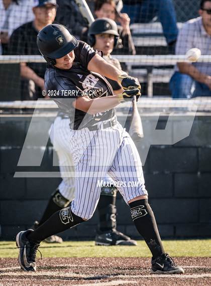 Thumbnail 1 in Bishop Amat @ Servite photogallery.