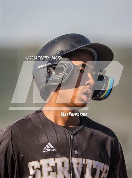Thumbnail 2 in Bishop Amat @ Servite photogallery.