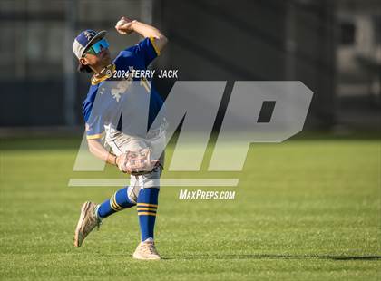 Thumbnail 1 in Bishop Amat @ Servite photogallery.