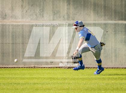 Thumbnail 1 in Bishop Amat @ Servite photogallery.