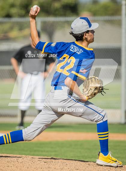 Thumbnail 3 in Bishop Amat @ Servite photogallery.