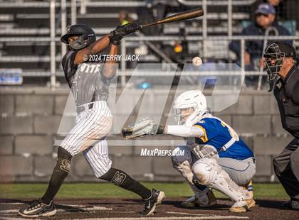 Thumbnail 2 in Bishop Amat @ Servite photogallery.