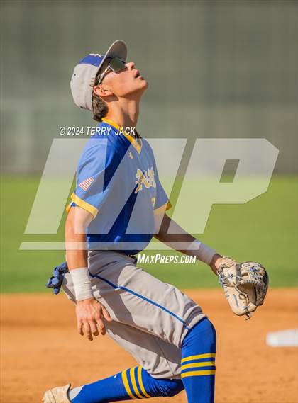 Thumbnail 3 in Bishop Amat @ Servite photogallery.