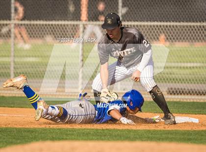 Thumbnail 2 in Bishop Amat @ Servite photogallery.