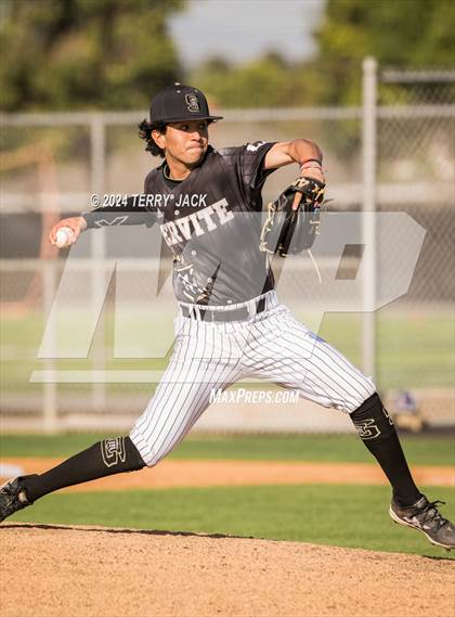 Thumbnail 3 in Bishop Amat @ Servite photogallery.