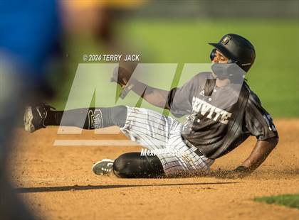 Thumbnail 2 in Bishop Amat @ Servite photogallery.