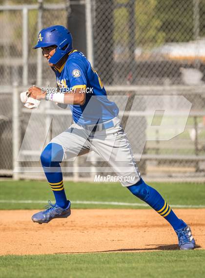 Thumbnail 3 in Bishop Amat @ Servite photogallery.