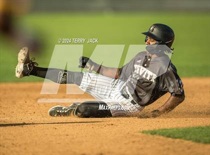 Thumbnail 1 in Bishop Amat @ Servite photogallery.