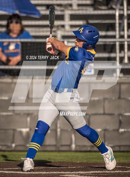Thumbnail 2 in Bishop Amat @ Servite photogallery.