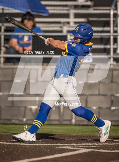 Thumbnail 2 in Bishop Amat @ Servite photogallery.