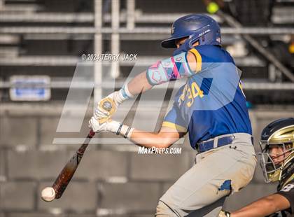 Thumbnail 2 in Bishop Amat @ Servite photogallery.