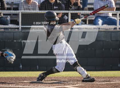 Thumbnail 3 in Bishop Amat @ Servite photogallery.