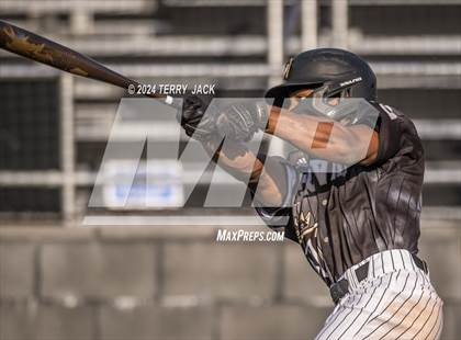 Thumbnail 3 in Bishop Amat @ Servite photogallery.