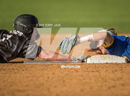 Thumbnail 3 in Bishop Amat @ Servite photogallery.