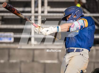 Thumbnail 2 in Bishop Amat @ Servite photogallery.