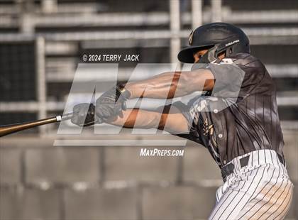 Thumbnail 1 in Bishop Amat @ Servite photogallery.