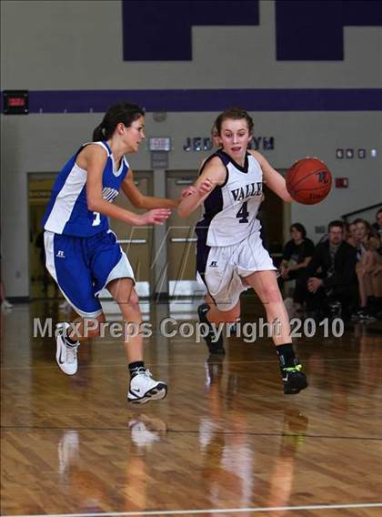 Thumbnail 2 in Andover @ Valley Center photogallery.