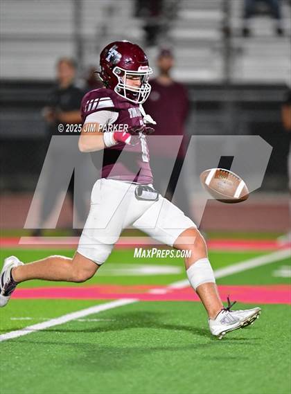 Thumbnail 2 in Columbus vs Troy (UIL 3A D1 Football Bi District) photogallery.