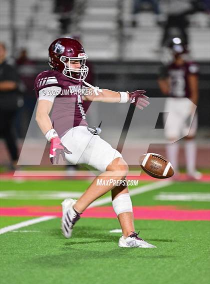 Thumbnail 3 in Columbus vs Troy (UIL 3A D1 Football Bi District) photogallery.