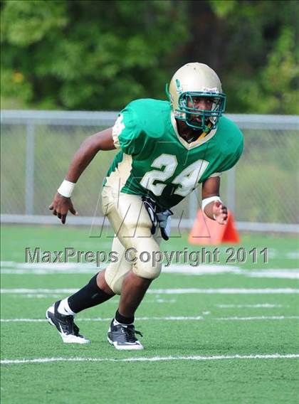 Thumbnail 3 in JV: Branford @ Notre Dame photogallery.