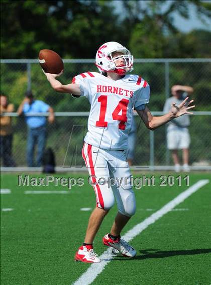 Thumbnail 2 in JV: Branford @ Notre Dame photogallery.