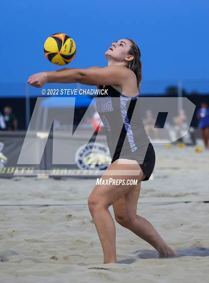 Thumbnail 2 in O'Connor vs Xavier @ Casteel  (AIA Division I Pairs Final) photogallery.