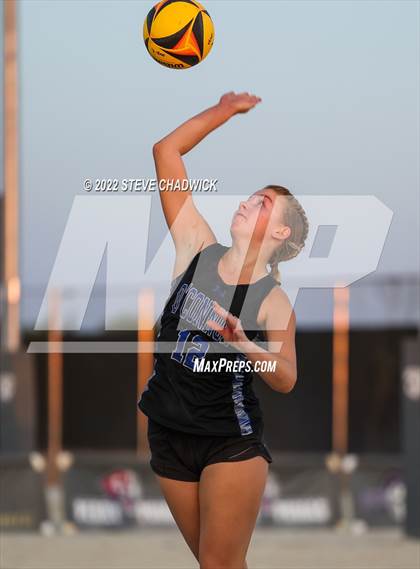 Thumbnail 3 in O'Connor vs Xavier @ Casteel  (AIA Division I Pairs Final) photogallery.