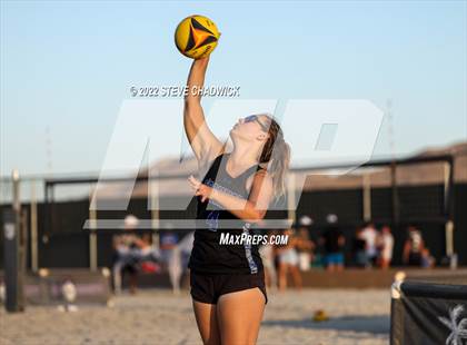 Thumbnail 2 in O'Connor vs Xavier @ Casteel  (AIA Division I Pairs Final) photogallery.