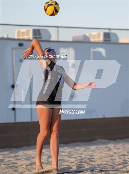 Thumbnail 2 in O'Connor vs Xavier @ Casteel  (AIA Division I Pairs Final) photogallery.