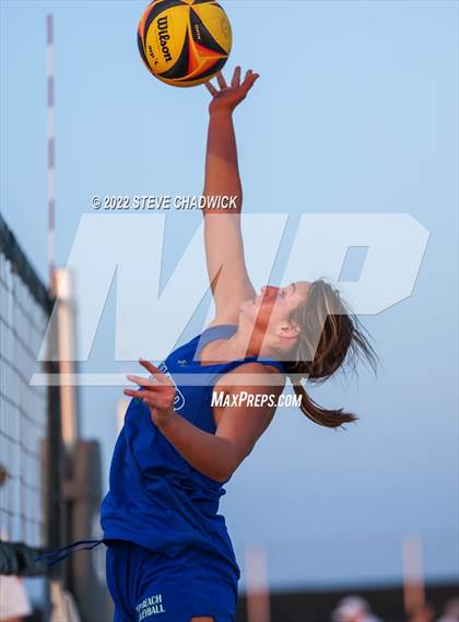 Thumbnail 1 in O'Connor vs Xavier @ Casteel  (AIA Division I Pairs Final) photogallery.