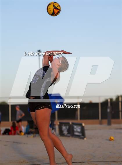 Thumbnail 2 in O'Connor vs Xavier @ Casteel  (AIA Division I Pairs Final) photogallery.