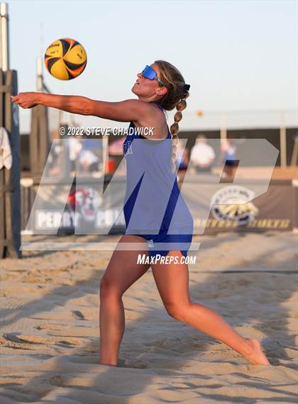 Thumbnail 3 in O'Connor vs Xavier @ Casteel  (AIA Division I Pairs Final) photogallery.