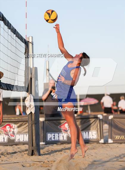Thumbnail 1 in O'Connor vs Xavier @ Casteel  (AIA Division I Pairs Final) photogallery.