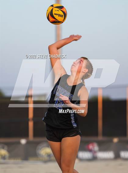 Thumbnail 2 in O'Connor vs Xavier @ Casteel  (AIA Division I Pairs Final) photogallery.