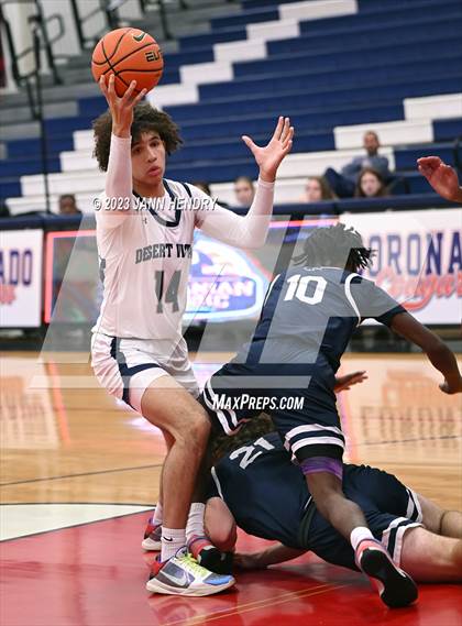 Thumbnail 1 in Brentwood School vs. Desert Vista (Tarkanian Classic) photogallery.