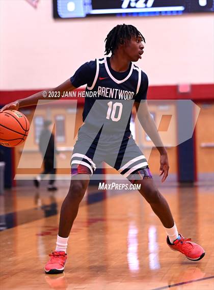 Thumbnail 3 in Brentwood School vs. Desert Vista (Tarkanian Classic) photogallery.
