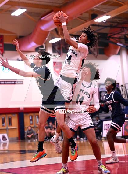 Thumbnail 2 in Brentwood School vs. Desert Vista (Tarkanian Classic) photogallery.