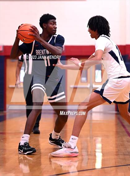 Thumbnail 3 in Brentwood School vs. Desert Vista (Tarkanian Classic) photogallery.