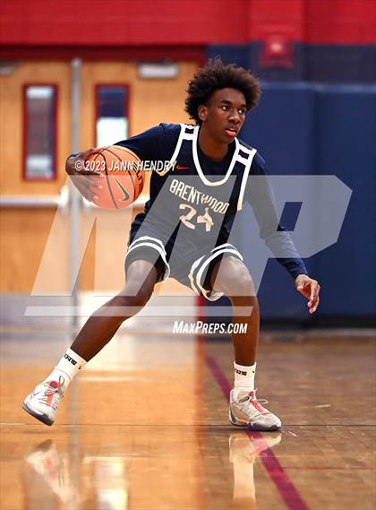 Thumbnail 2 in Brentwood School vs. Desert Vista (Tarkanian Classic) photogallery.