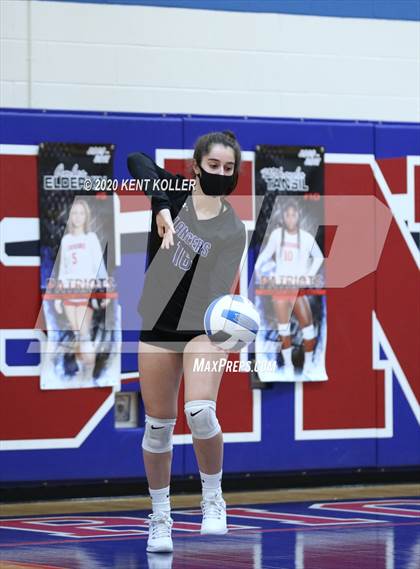 Thumbnail 1 in L'Anse Creuse vs. Cousino (MHSAA District Semifinal) photogallery.
