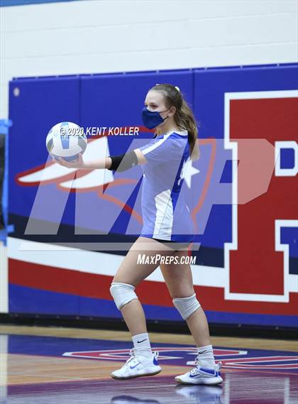 Thumbnail 3 in L'Anse Creuse vs. Cousino (MHSAA District Semifinal) photogallery.