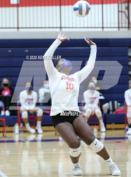 Thumbnail 2 in L'Anse Creuse vs. Cousino (MHSAA District Semifinal) photogallery.